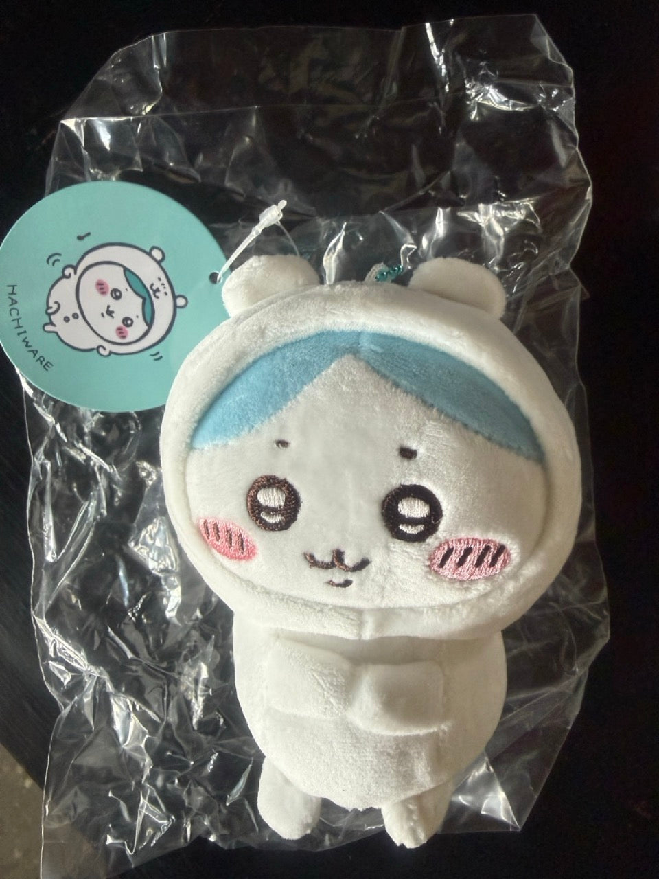 Chiikawa: Winter Hand Muff Mascot Keychain (Hachiware) 12cm